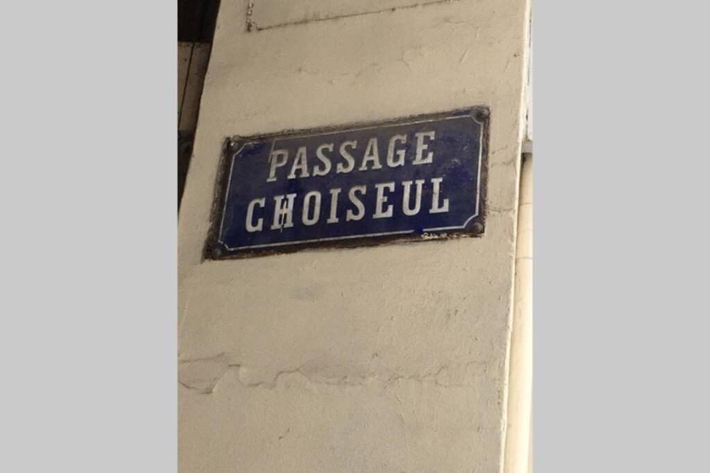 French Typical Apartment Paris Ngoại thất bức ảnh
