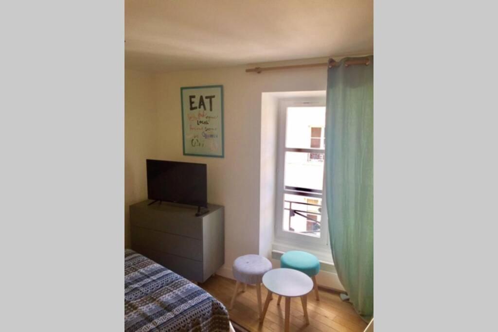 French Typical Apartment Paris Ngoại thất bức ảnh